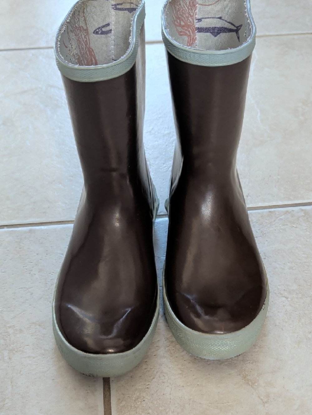 Xtratuf Kids Brown Rain Boots with Light Blue Trim Kids Size 4 - Picture 10 of 10